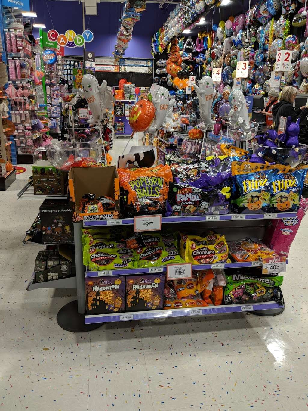 Party City | 209 Kingery Hwy, Elmhurst, IL 60126, USA | Phone: (630) 415-3105