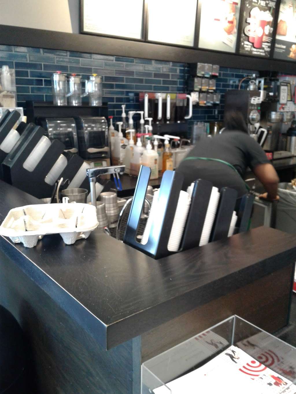 Starbucks | 1730 Hempstead Turnpike, Elmont, NY 11003, USA | Phone: (800) 782-7282