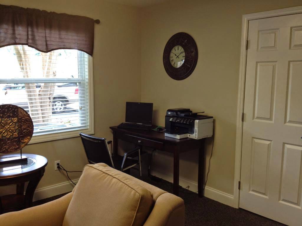 West Downs Apartments | 325 Mattoon St, Charlotte, NC 28216, USA | Phone: (704) 342-4646