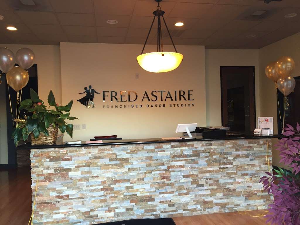 Fred Astaire Dance Studio - Lake Houston | 18321 W Lake Houston Pkwy #440, Atascocita, TX 77346 | Phone: (281) 783-3211