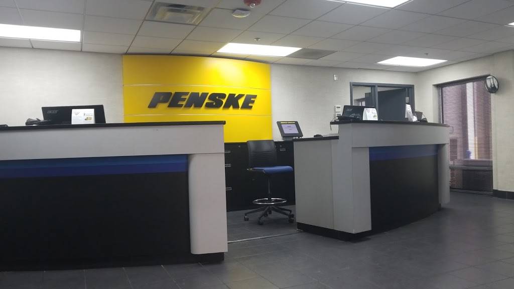 Penske Used Truck Center | 4415 Irving Blvd, Dallas, TX 75247, USA | Phone: (972) 728-4209