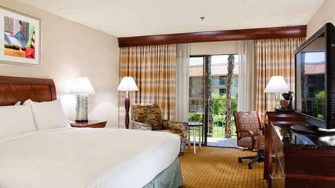 DoubleTree by Hilton Hotel Bakersfield | 3100 Camino Del Rio Ct, Bakersfield, CA 93308 | Phone: (661) 323-7111