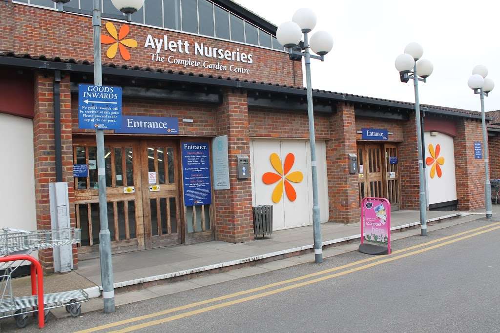 Aylett Nurseries Ltd. | N Orbital Rd, St Albans AL2 1DH, UK | Phone: 01727 822255
