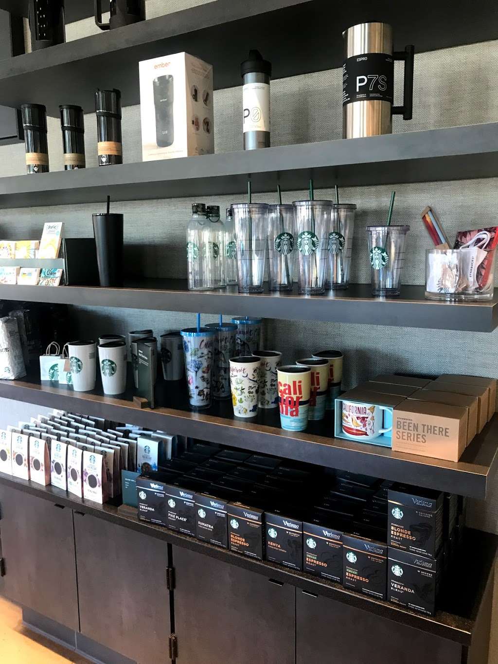 Starbucks | 30040 Temecula Pkwy, Temecula, CA 92592, USA | Phone: (951) 308-0023