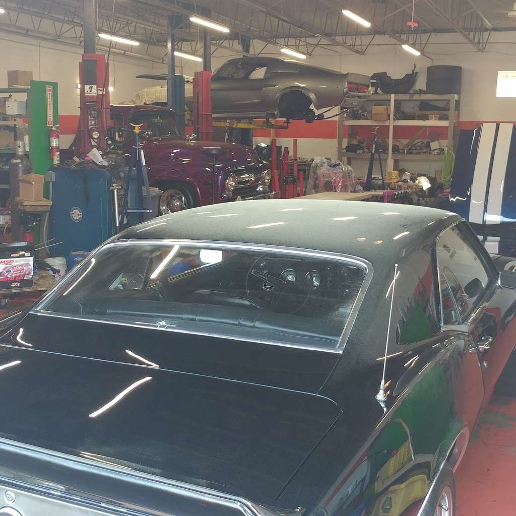 HotRod Garage Performance Center, 255 Berlin Cross Keys