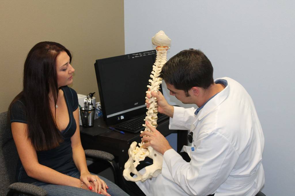 Tampa Back Pain Relief Chiropractic | 14916 Casey Rd, Tampa, FL 33624, USA | Phone: (813) 644-3455