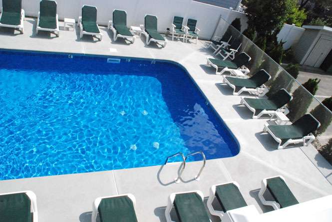 Point Beach Motel | 18 Trenton Ave, Point Pleasant Beach, NJ 08742 | Phone: (732) 892-5100