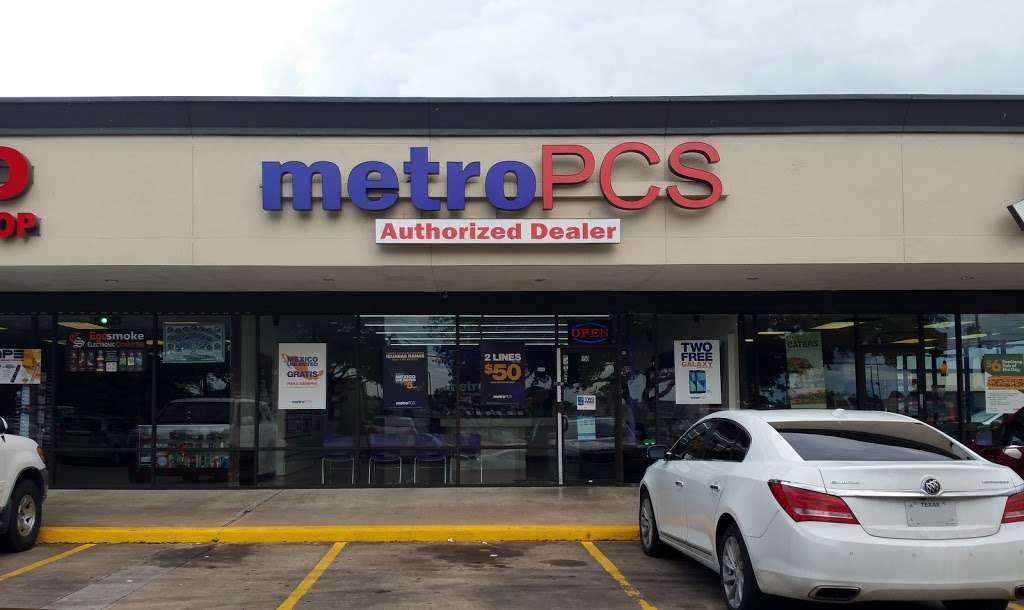 Metro by T-Mobile | 10904 Scarsdale Blvd Suite 150, Houston, TX 77089, USA | Phone: (281) 741-2131