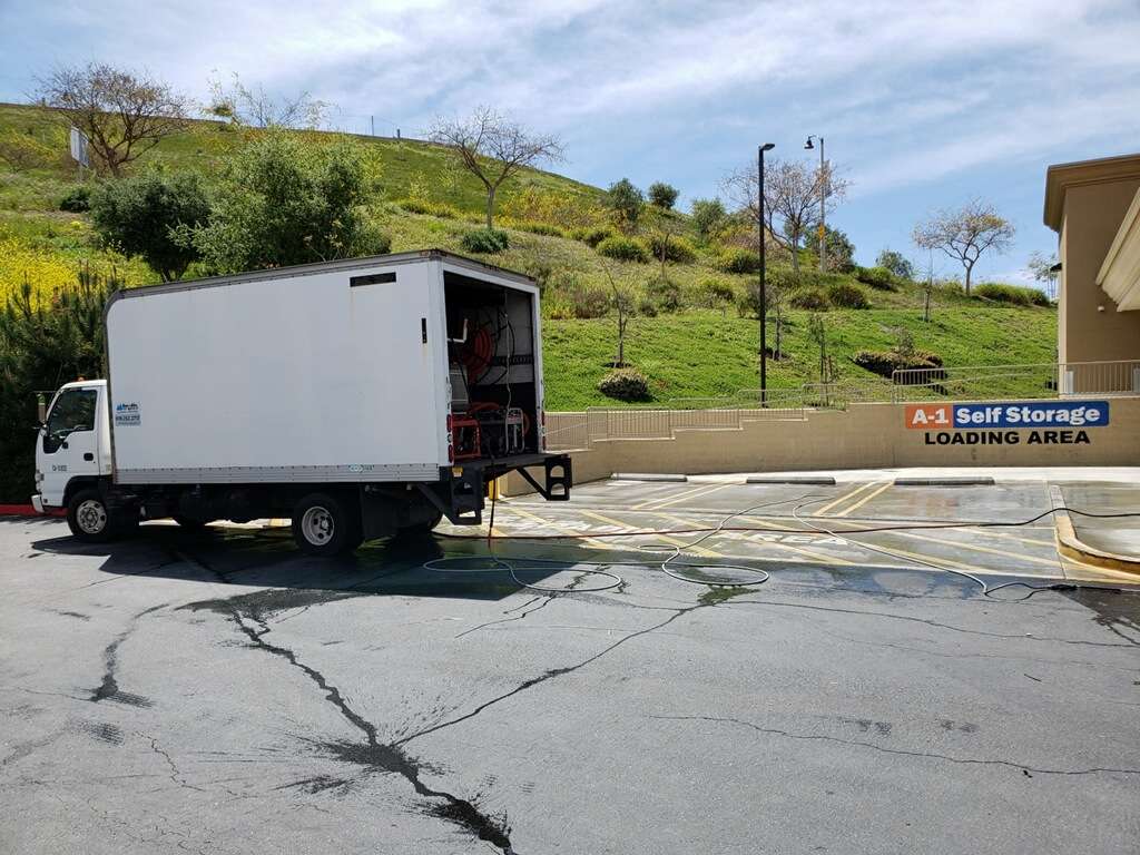 Draco Isuzu Truck Center Inc | 7424 Mission Gorge Rd, San Diego, CA 92120, USA | Phone: (619) 287-7300