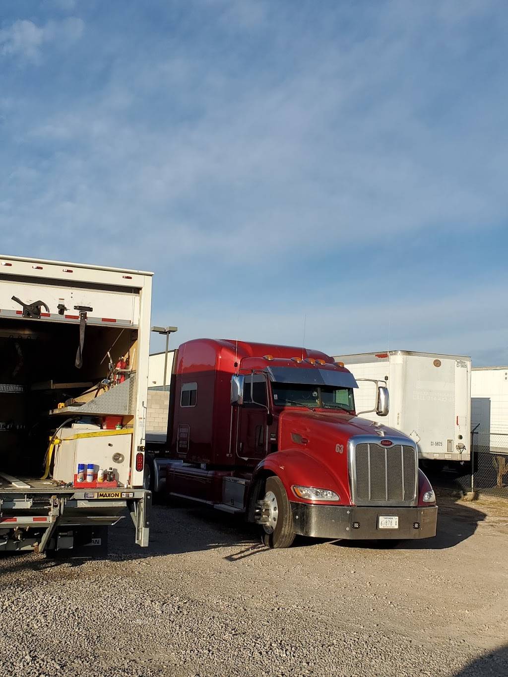 Semi Truck and Trailer Road Service | 5684 Low Stakes Ct, Las Vegas, NV 89122, USA | Phone: (702) 301-2369