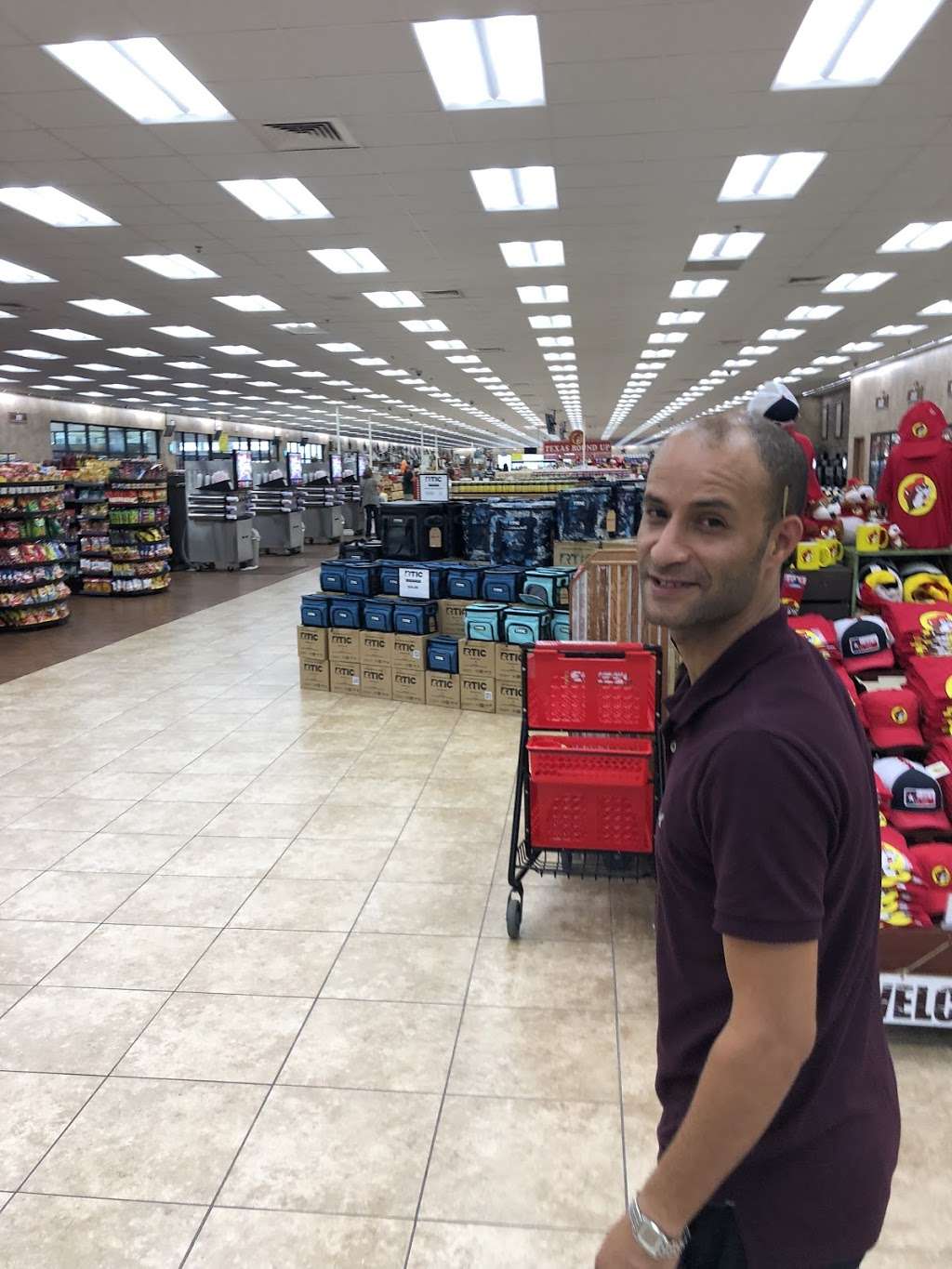 Buc-ees Fuel Center | 11151 Shadow Creek Pkwy, Pearland, TX 77584 | Phone: (832) 881-0396
