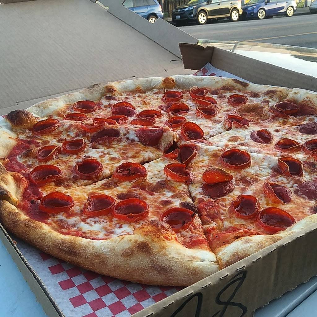 Delicious Pizza | 5419 W Adams Blvd, Los Angeles, CA 90016, USA | Phone: (323) 424-3014