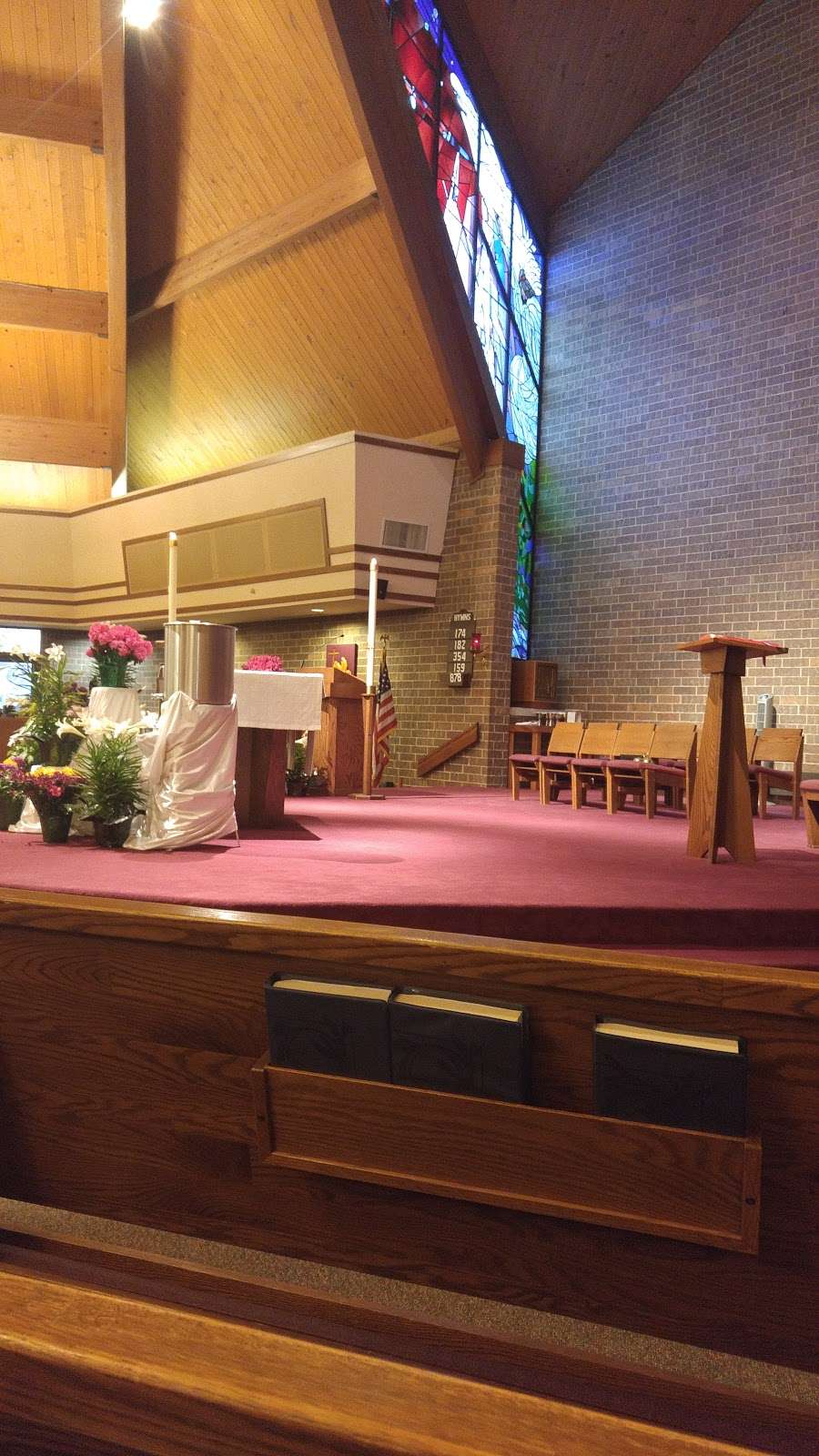 St James the Less Catholic Church | 9640 Kennedy Ave, Highland, IN 46322 | Phone: (219) 924-4220