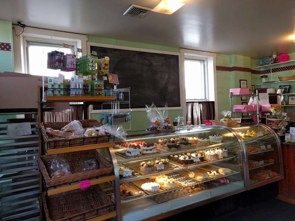 Sweetsboro Pastry Shoppe | 1302 Kings Hwy, Swedesboro, NJ 08085 | Phone: (856) 241-7722