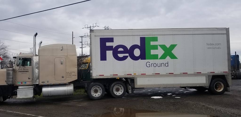 FedEx Ground | 8200 Elder Creek Rd, Sacramento, CA 95824, USA | Phone: (800) 463-3339