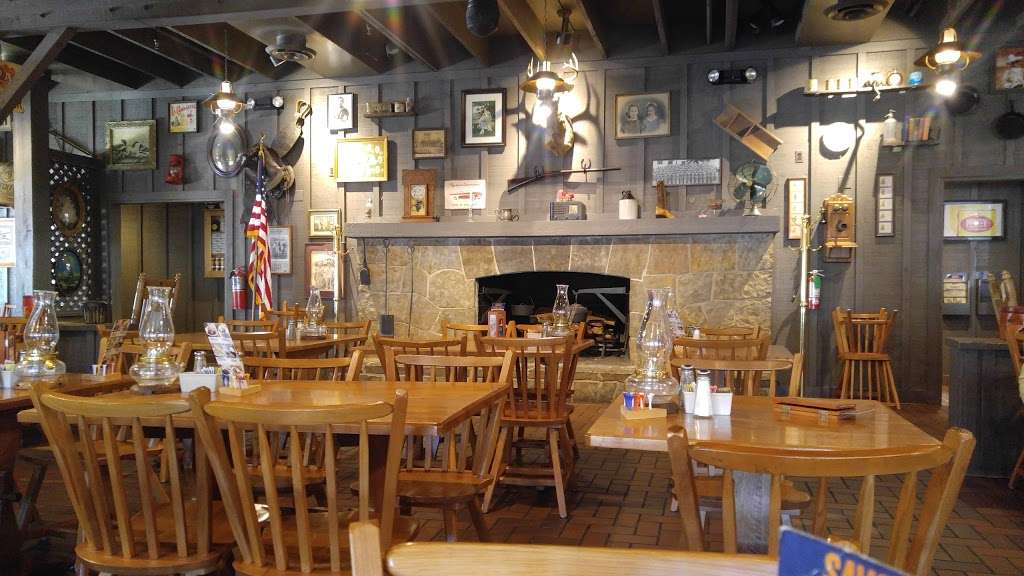 Cracker Barrel Old Country Store | 1421 N Beckley Ave, DeSoto, TX 75115, USA | Phone: (972) 224-3004