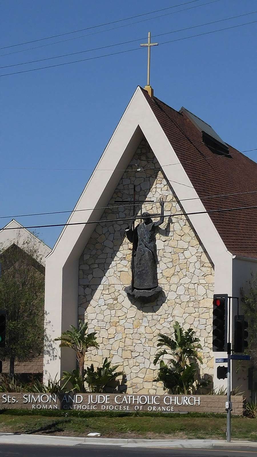 Saints Simon & Jude Catholic Church | 20444 Magnolia St, Huntington Beach, CA 92646 | Phone: (714) 962-3333