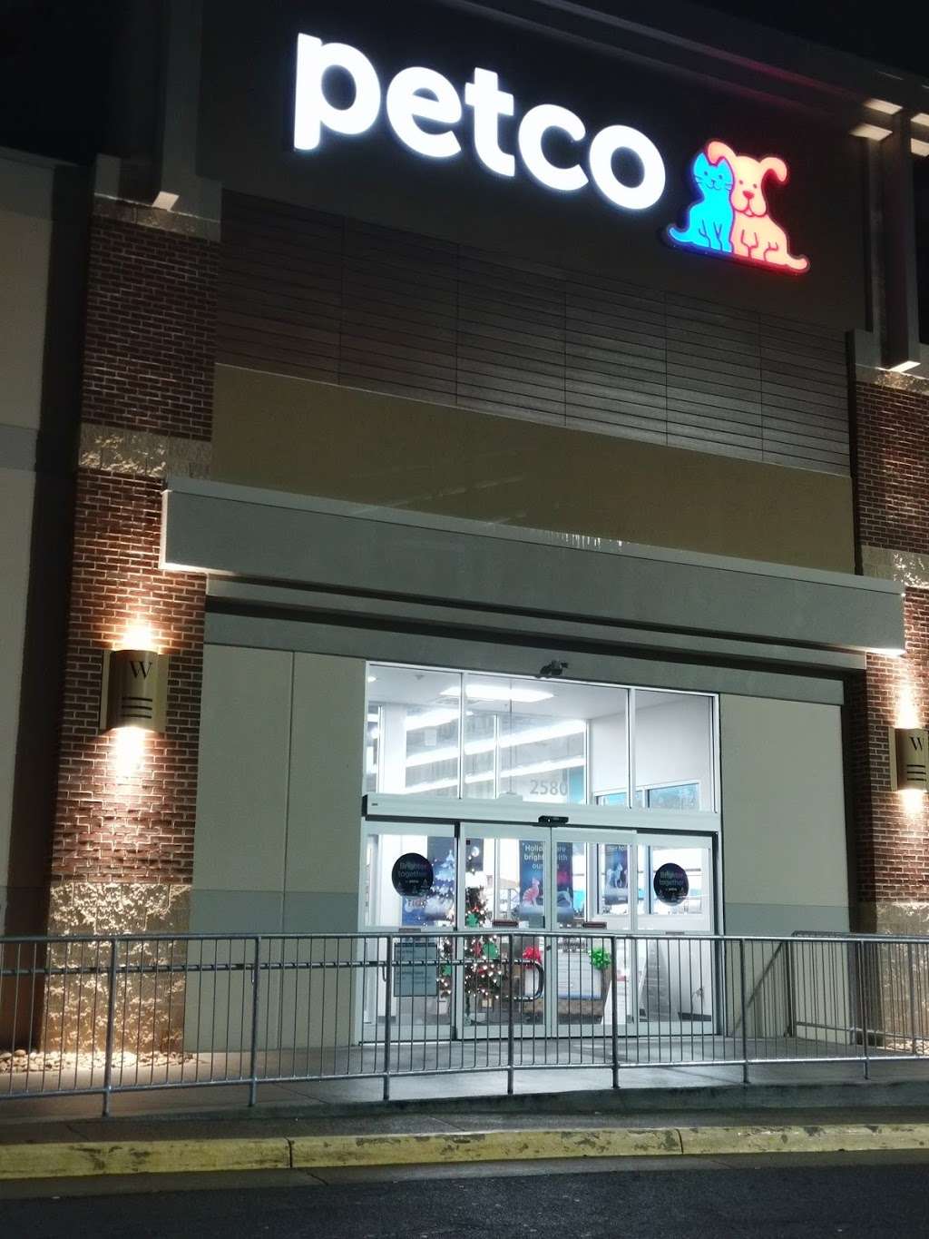 Petco | 2580 S Pleasant Valley Rd, Winchester, VA 22601, USA | Phone: (540) 773-6003