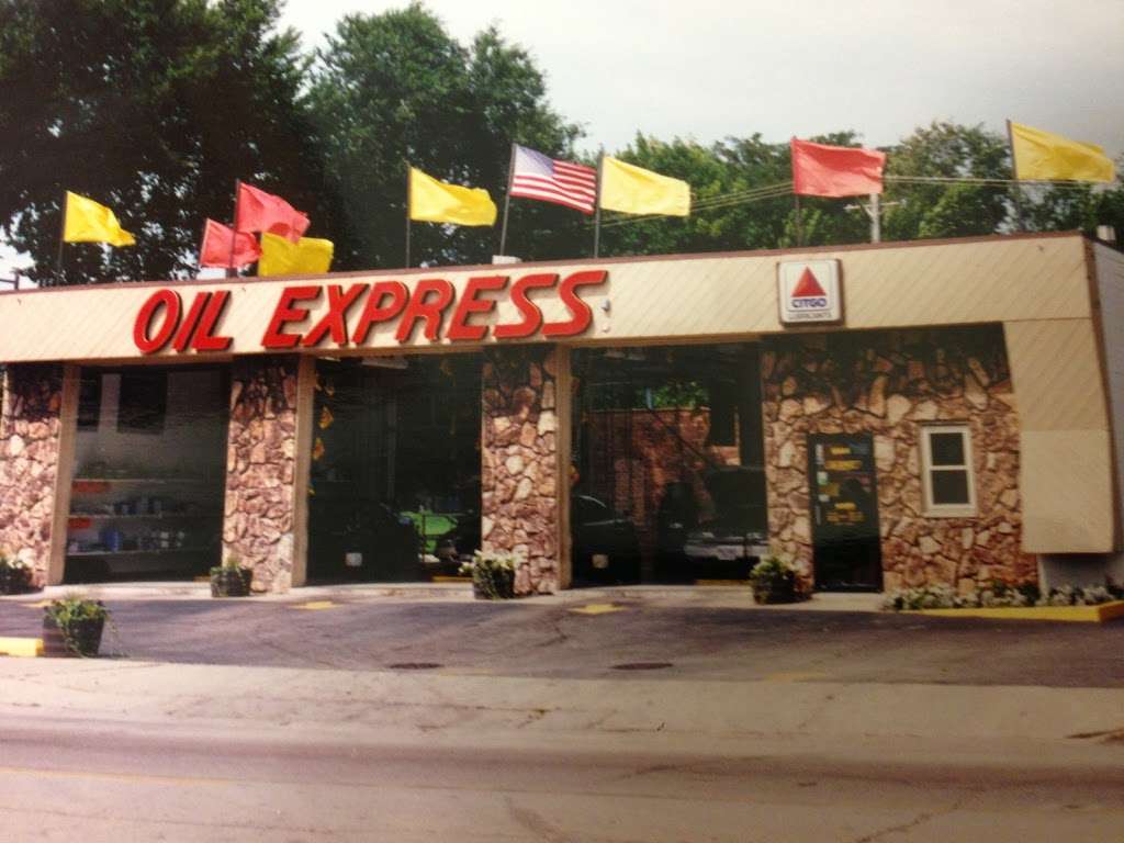 Oil Express | 6644 Roosevelt Rd, Oak Park, IL 60304 | Phone: (708) 386-6080