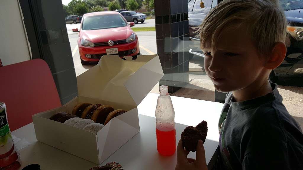 Best Donuts | 8320 Louetta Rd # 101, Spring, TX 77379, USA | Phone: (281) 251-7422