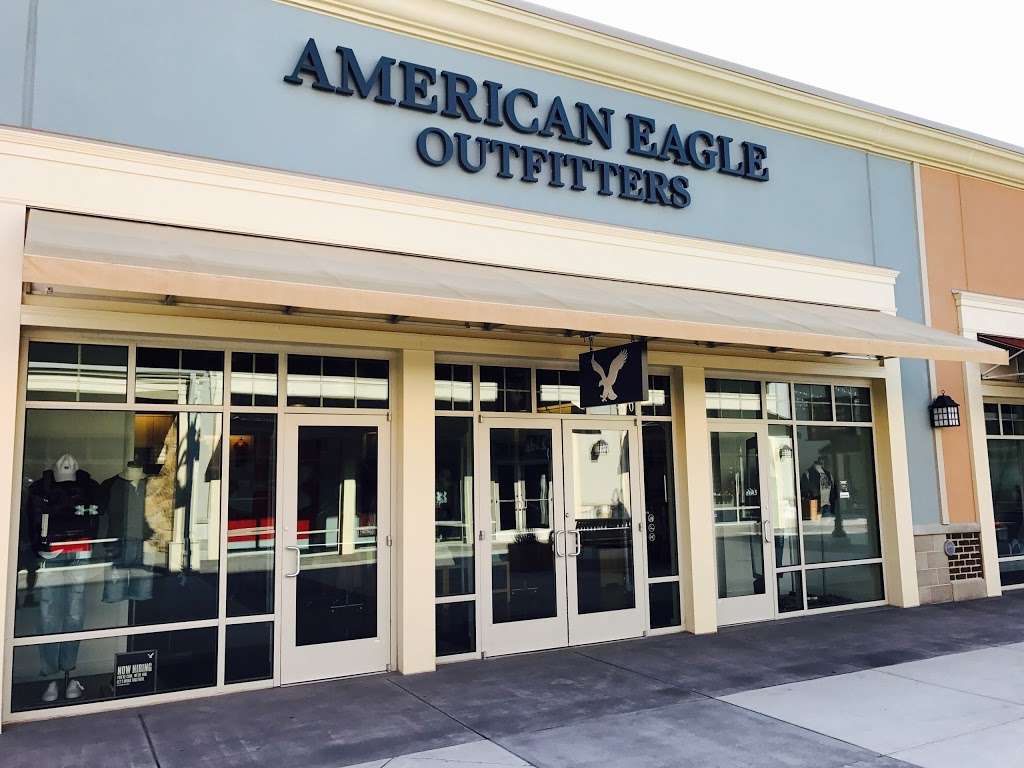 American Eagle Outlet | 100 Premium Outlets Dr Unit 470, Blackwood, NJ 08012, USA | Phone: (856) 302-4610