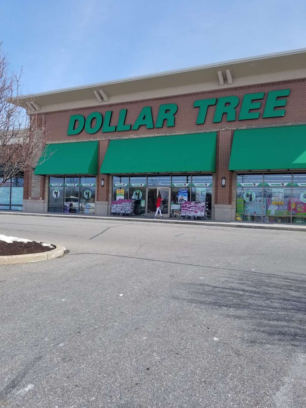 Dollar Tree | 18065 Garland Groh Blvd, Hagerstown, MD 21740 | Phone: (240) 382-6159