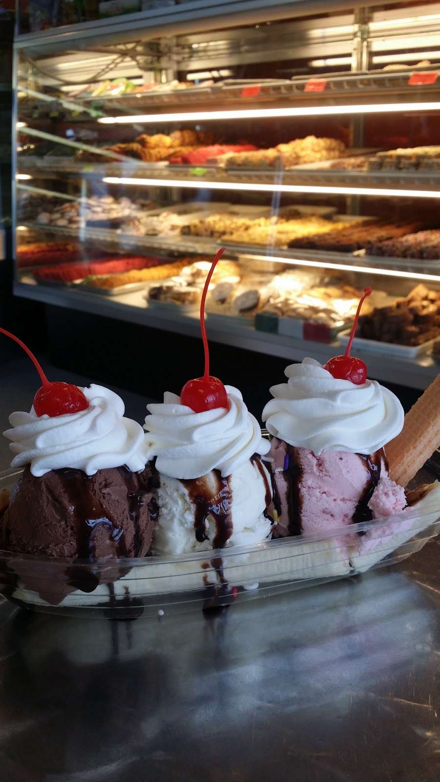 Nannos Bakery And Ice Cream Place | 169 Locust Ave, West Long Branch, NJ 07764, USA | Phone: (732) 483-6803