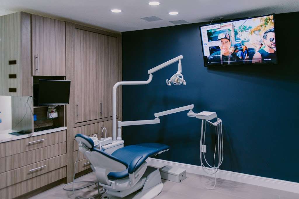 Family Dental Center- Palm Springs,Fl | 2763 S Congress Ave, Palm Springs, FL 33461, USA | Phone: (561) 429-4645