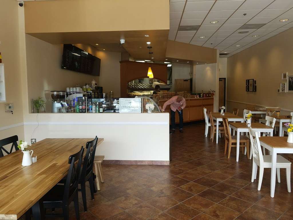 Village Bakery & Cafe | 5879 Kanan Rd, Agoura Hills, CA 91301, USA | Phone: (818) 736-9898