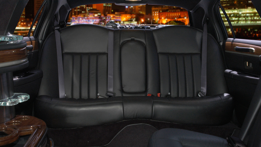 Fuller Auto Upholstery | 5929 Denton Hwy, Haltom City, TX 76148, USA | Phone: (817) 281-6706