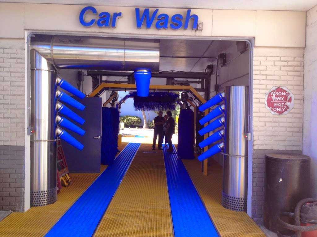 Crystal Car Wash Services LTD | 2510 IL-176, Crystal Lake, IL 60014, USA | Phone: (815) 477-7441