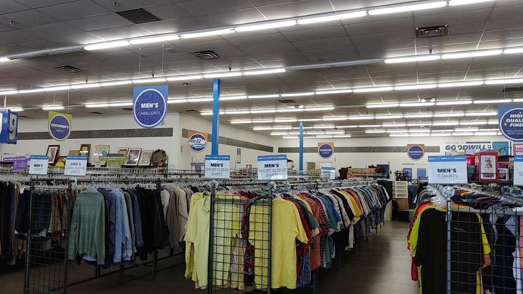 Arizona Ave & Riggs Goodwill Retail Store and Donation Center | 25410 S Arizona Ave, Sun Lakes, AZ 85248, USA | Phone: (480) 398-7641