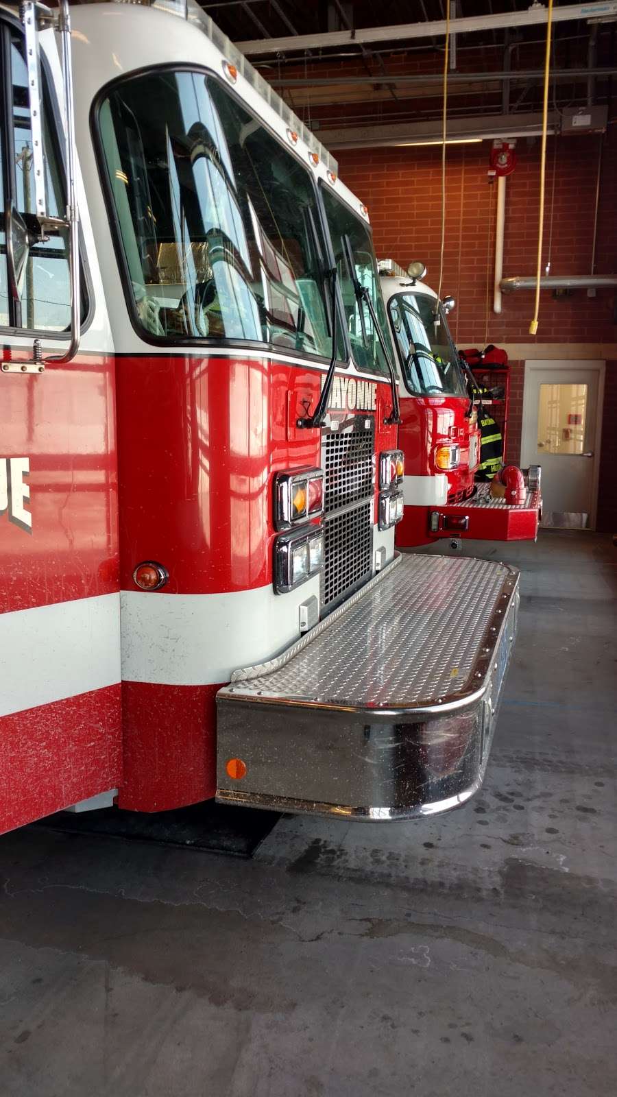 Bayonne Fire Department Fire Station 5 | 120 Chosen Few Way, Bayonne, NJ 07002, USA | Phone: (201) 858-6005