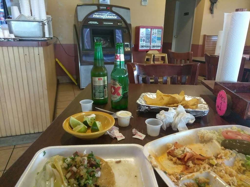 Cesar Tacos Y Gorditas | 2019 W Northwest Hwy, Dallas, TX 75220, USA | Phone: (469) 420-9921