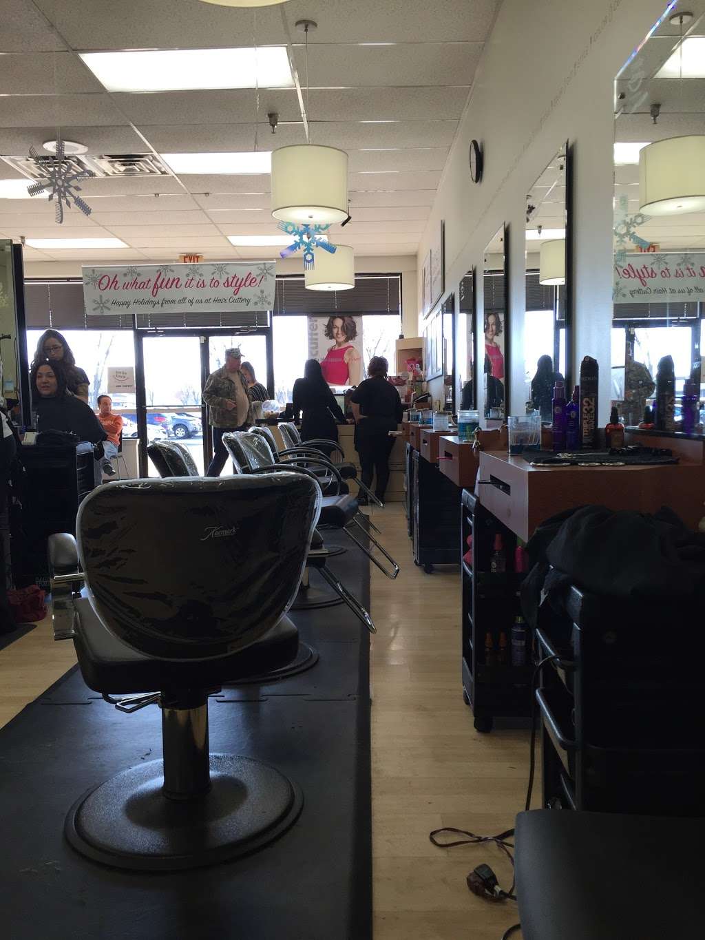 Hair Cuttery | 591 College Square, Newark, DE 19711, USA | Phone: (302) 366-9032