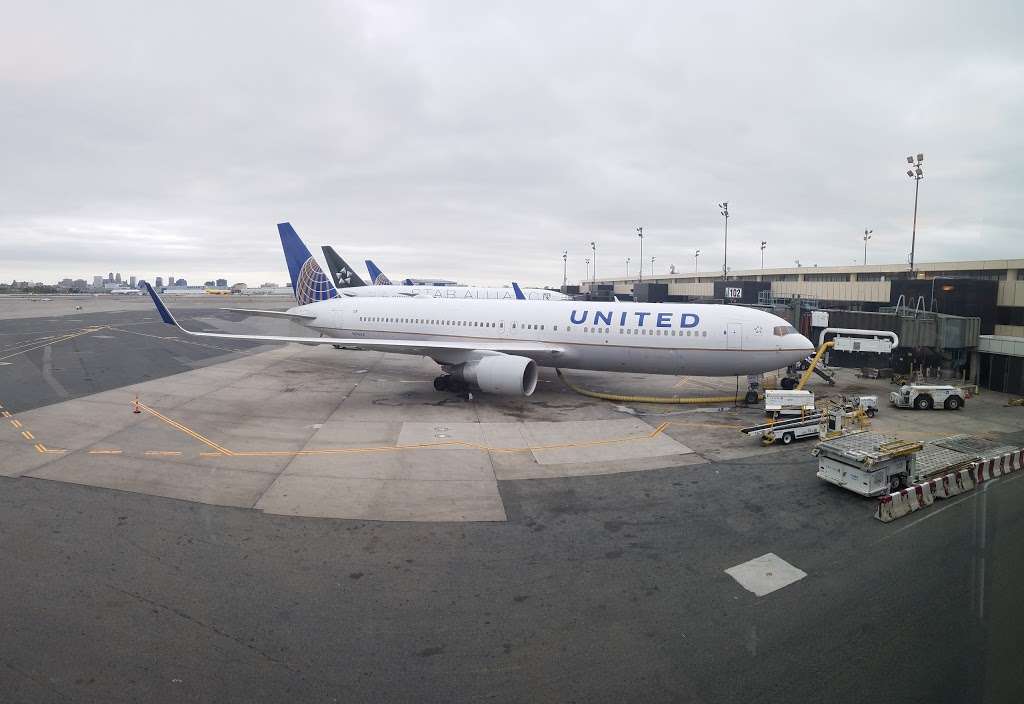 United Club | Terminal C, Newark, NJ 07114, USA