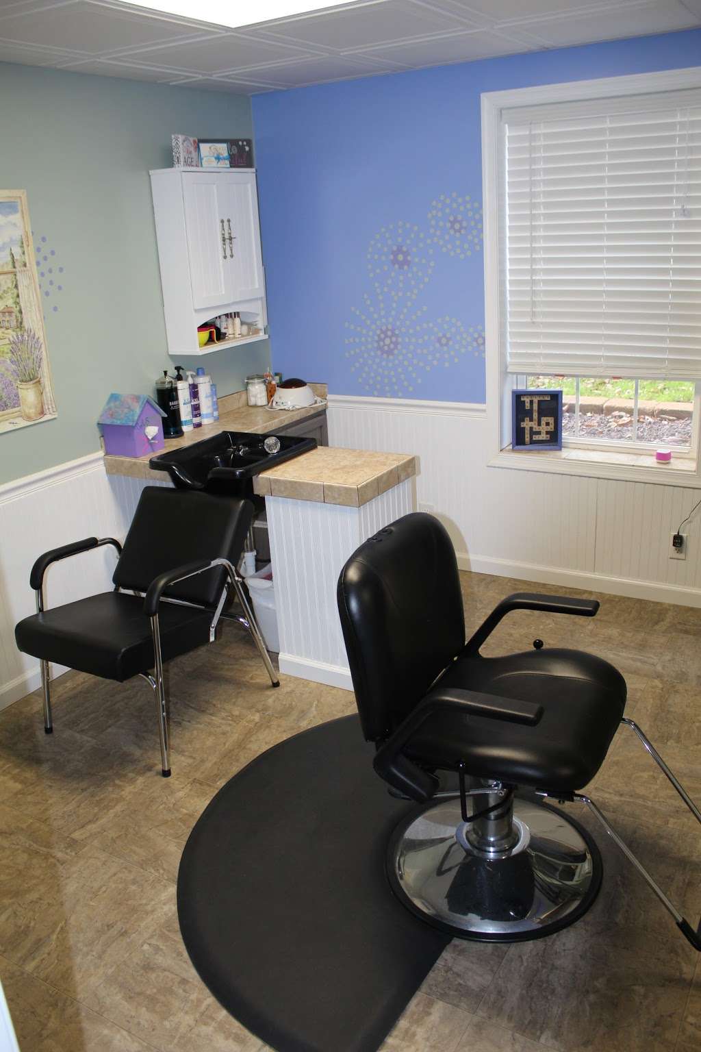 A Twisted Scissor Hair Studio | 7465 Saw Mill Rd, Lusby, MD 20657, USA | Phone: (443) 624-3391