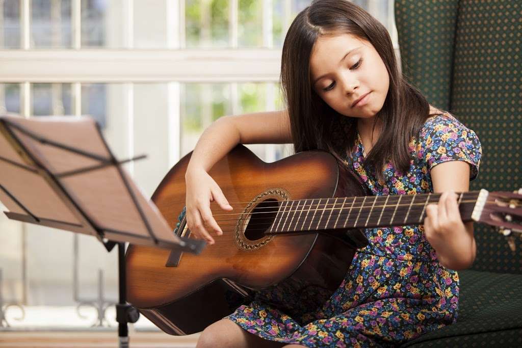 Lessons.com - Guitar Lessons | 2 Warner Dr, Darien, CT 06820, USA | Phone: (877) 377-3504