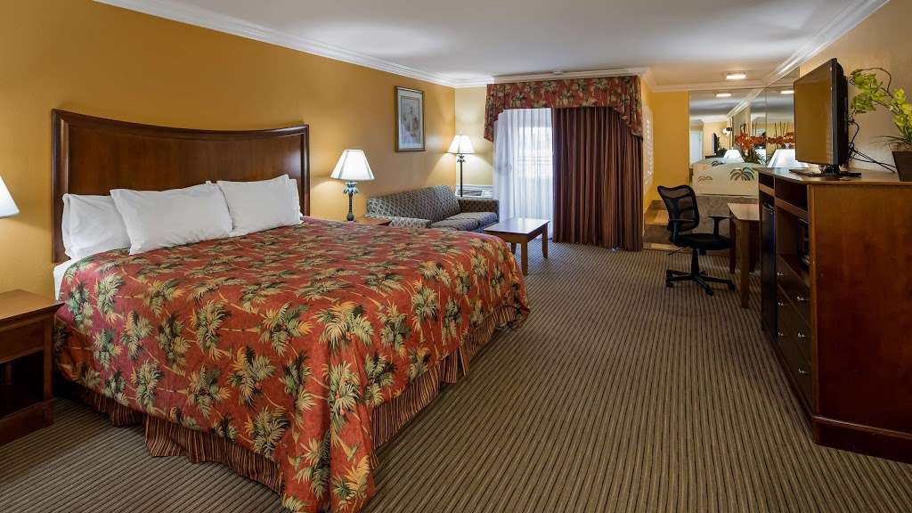 Best Western Harbour Inn & Suites | 16912 Pacific Coast Hwy, Sunset Beach, CA 90742, USA | Phone: (562) 592-4770