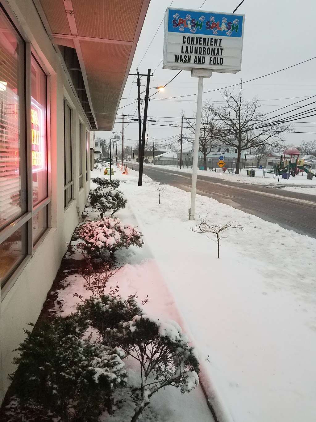 Splish Splash Laundromat | 148 Carr Ave, Keansburg, NJ 07734 | Phone: (732) 495-4335