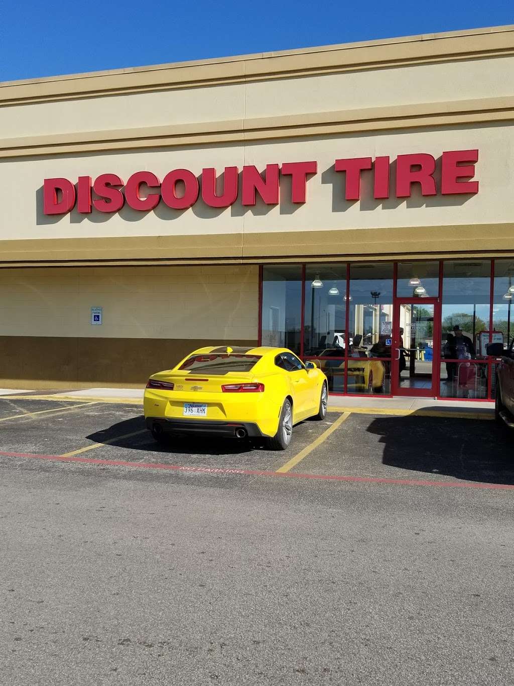 Discount Tire | 1700 Decker Dr, Baytown, TX 77520, USA | Phone: (281) 427-6775