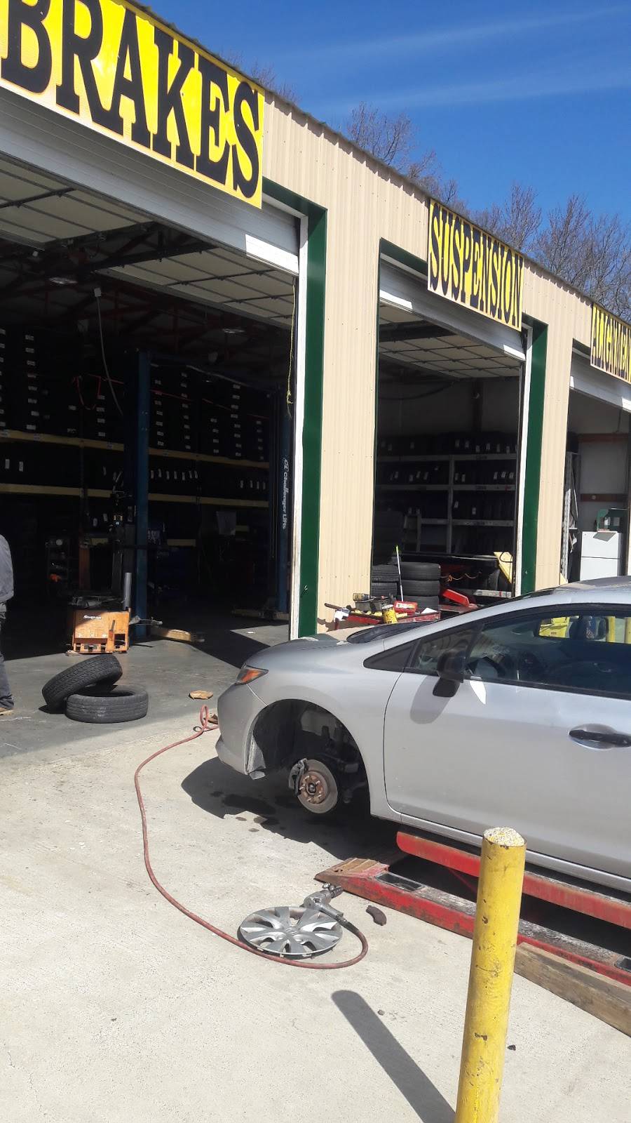 T.W Auto Repair & Tire Services | 1215 Providence Way, Clarksville, IN 47129, USA | Phone: (812) 944-8180