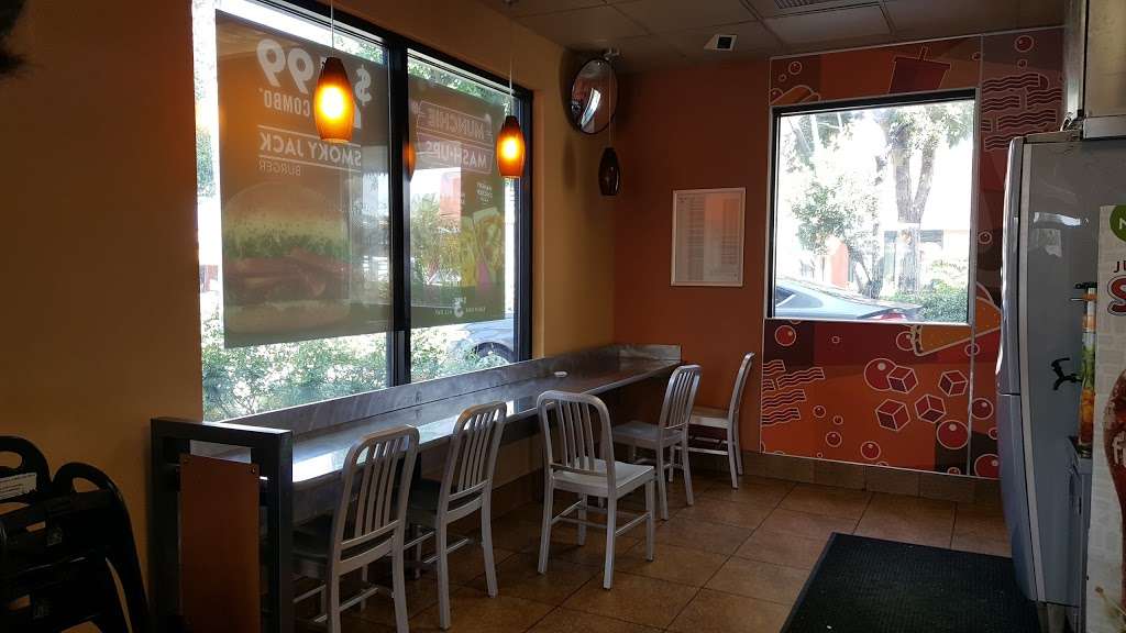 Jack in the Box | 912 N Azusa Ave, Covina, CA 91722, USA | Phone: (626) 331-8301