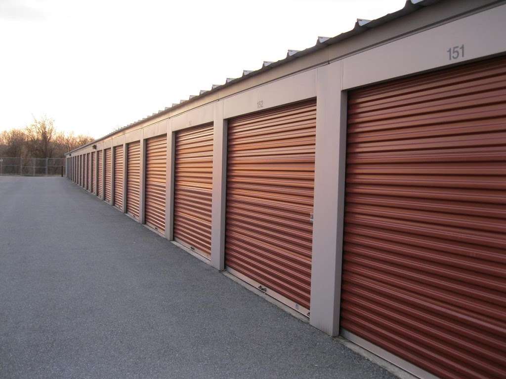 DAK Self Storage, Leesport PA | 25 Peach St, Leesport, PA 19533, USA | Phone: (610) 926-1310