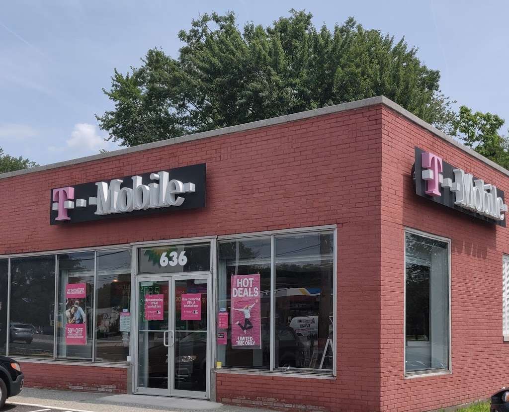 T-Mobile | 636 NJ-17, Paramus, NJ 07652, USA | Phone: (201) 447-7000