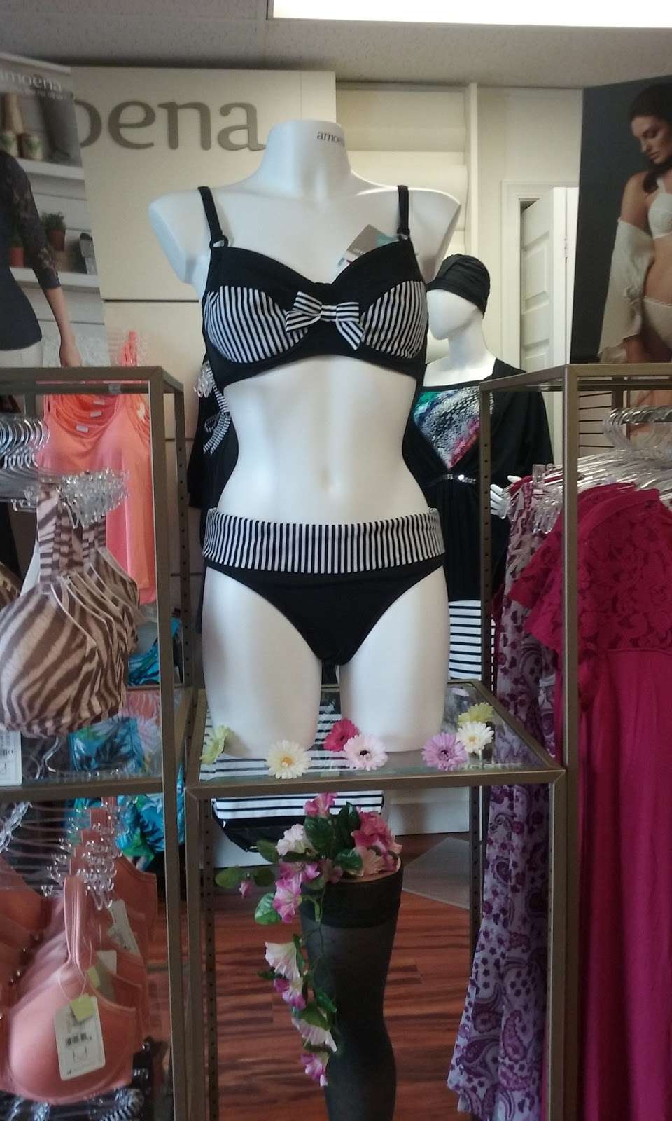 Pink Ribbon Boutique | 18 Village Square, Smyrna, DE 19977 | Phone: (302) 223-6889