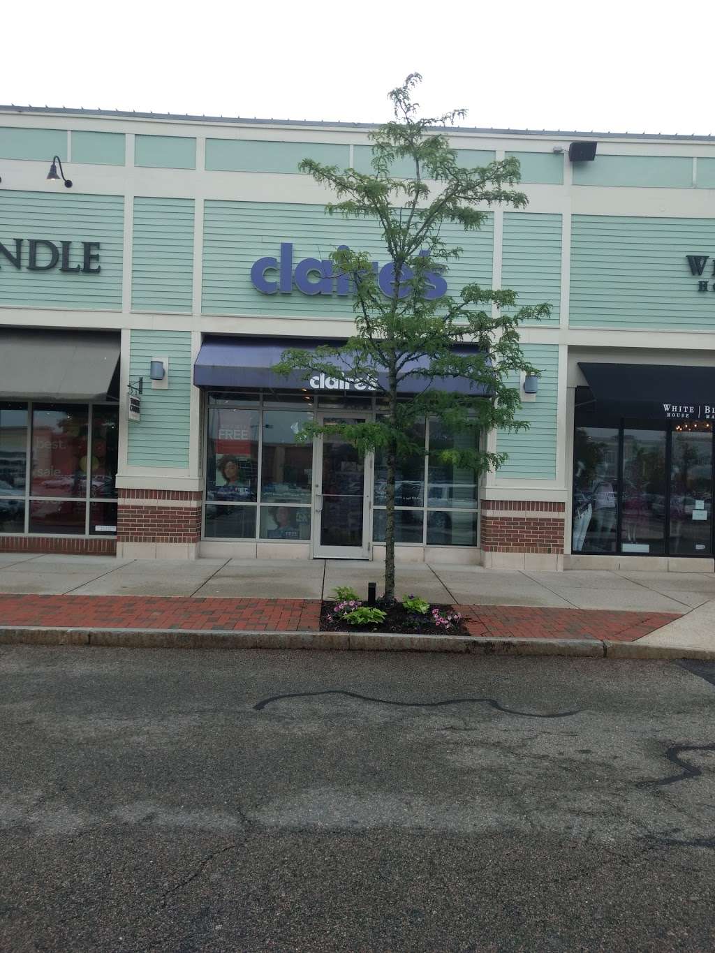 Claires | 94 Derby St, Hingham, MA 02043, USA | Phone: (781) 749-0619