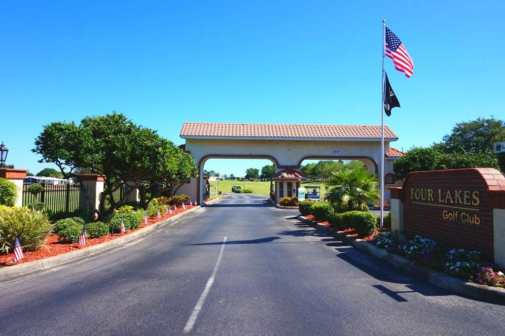 Four Lakes Golf Club Retirement Community | 990 La Quinta Blvd, Winter Haven, FL 33881, USA | Phone: (800) 826-7076