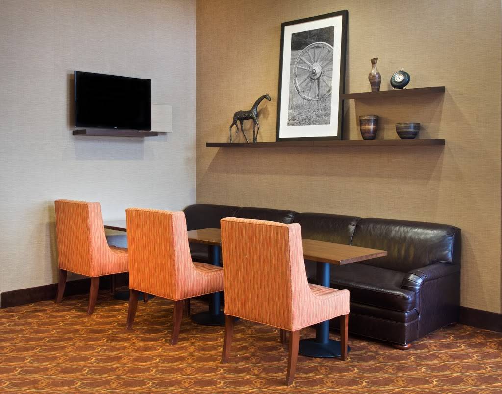 Hampton Inn & Suites N. Ft. Worth-Alliance Airport | 13600 N Fwy, Fort Worth, TX 76177, USA | Phone: (817) 439-0400