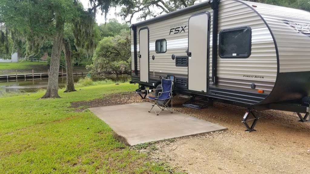 Bayou Oaks RV Park | 18191 S, State Hwy 288, Angleton, TX 77515, USA | Phone: (979) 824-2737